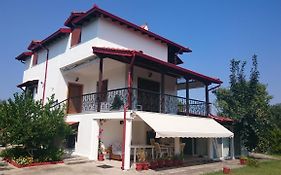 Spacious Villa Near Thessaloniki